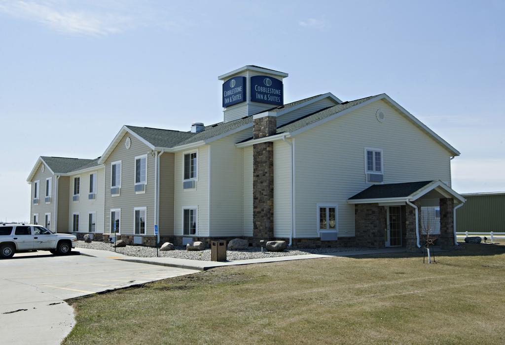 Cobblestone Inn & Suites - Langdon Dış mekan fotoğraf