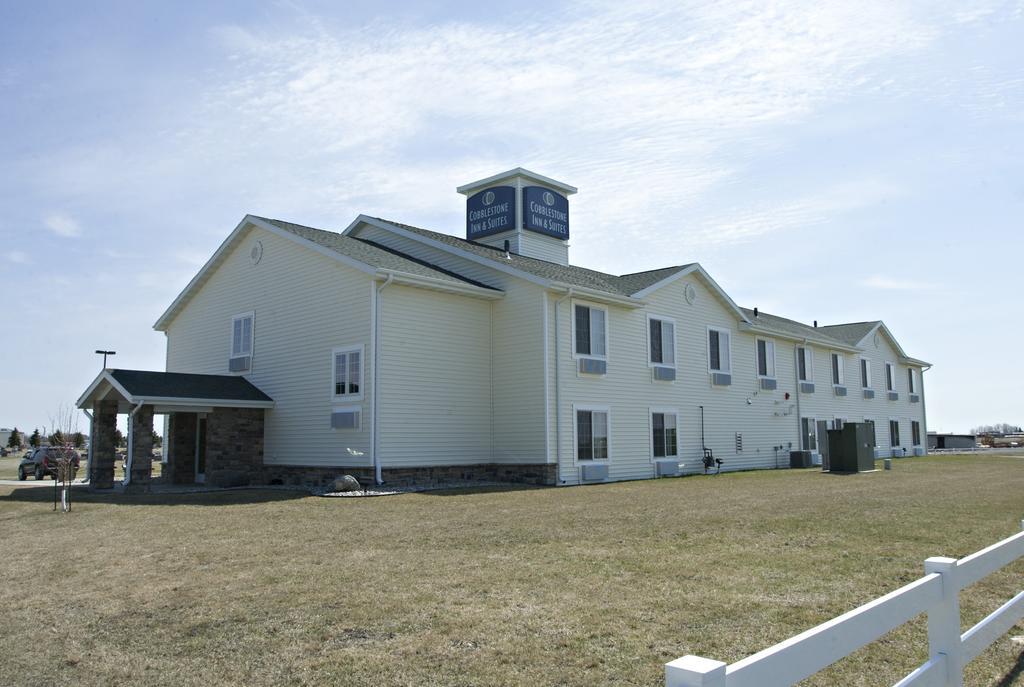 Cobblestone Inn & Suites - Langdon Dış mekan fotoğraf