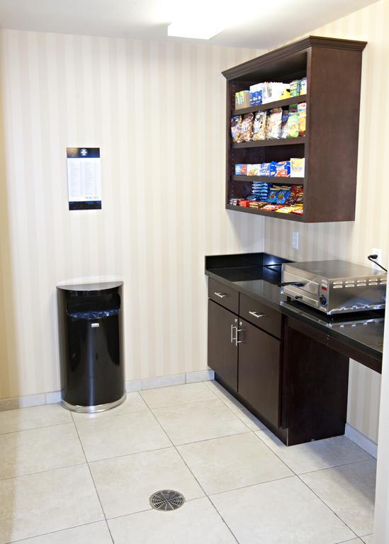 Cobblestone Inn & Suites - Langdon Dış mekan fotoğraf