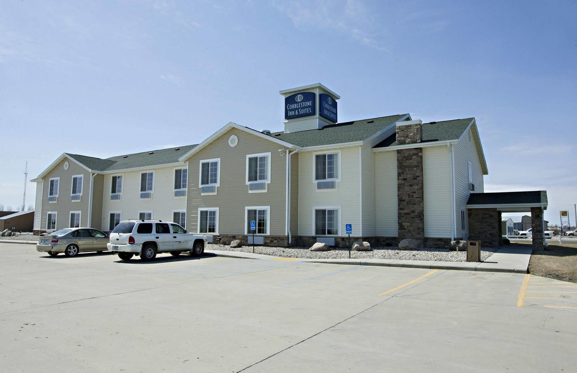 Cobblestone Inn & Suites - Langdon Dış mekan fotoğraf