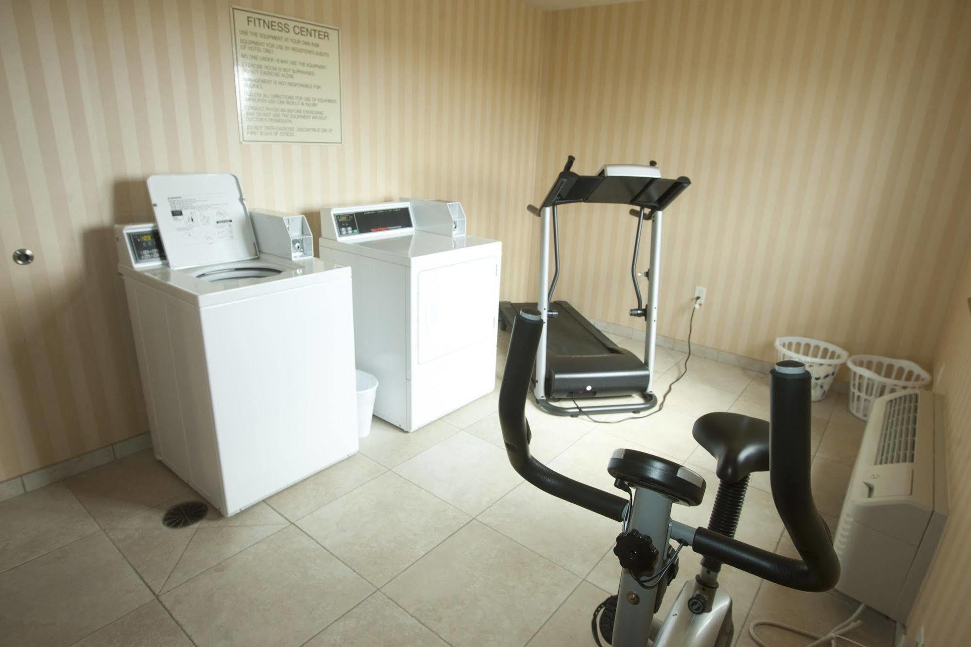Cobblestone Inn & Suites - Langdon Dış mekan fotoğraf