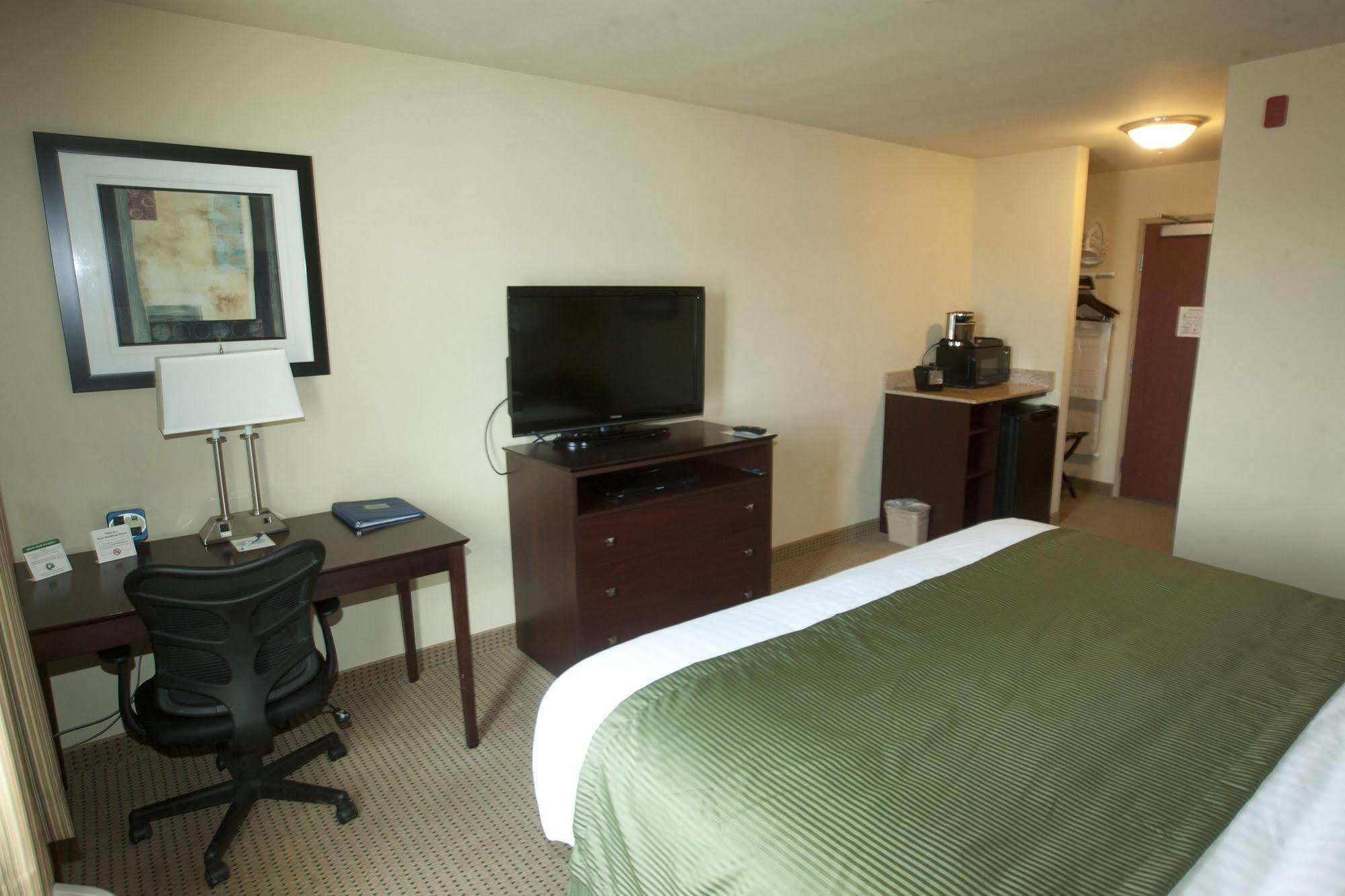 Cobblestone Inn & Suites - Langdon Dış mekan fotoğraf