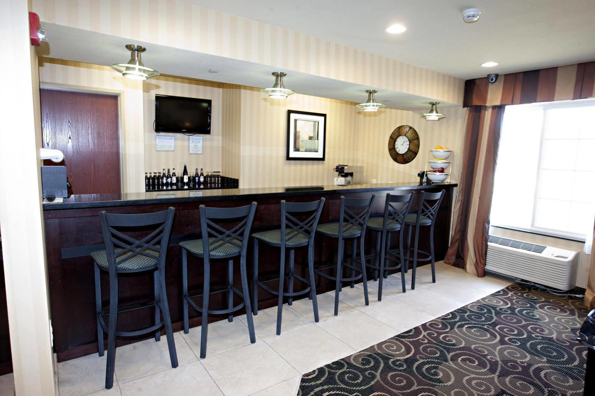 Cobblestone Inn & Suites - Langdon Dış mekan fotoğraf
